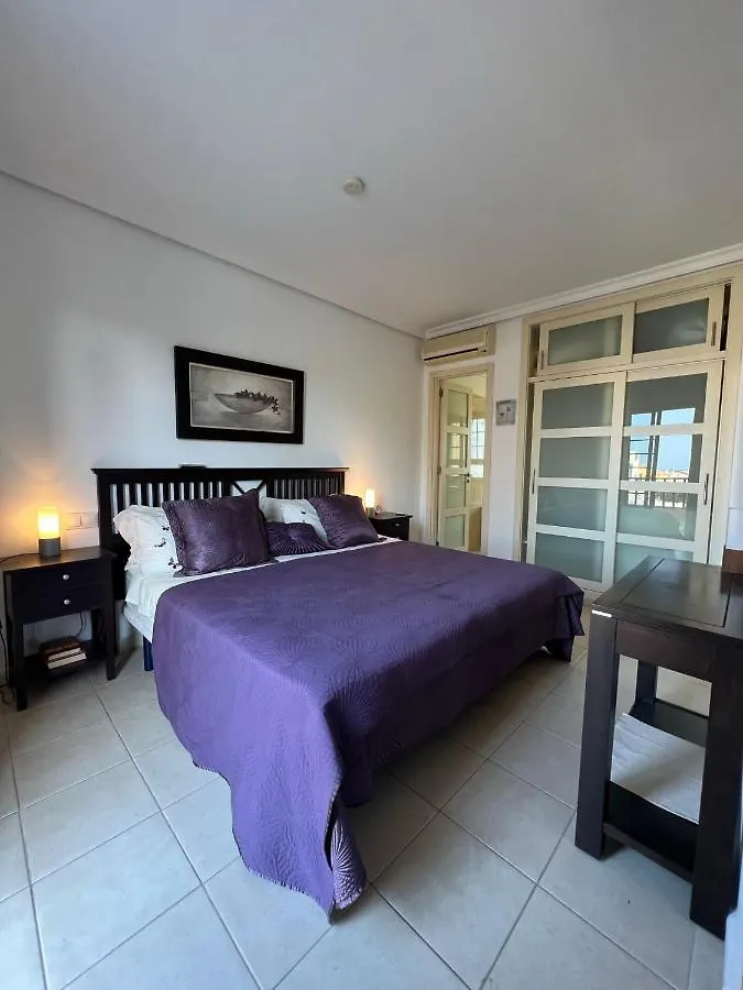 Cosy Three Bedroom Bungalow In Costa Adeje 0*, 阿德耶
